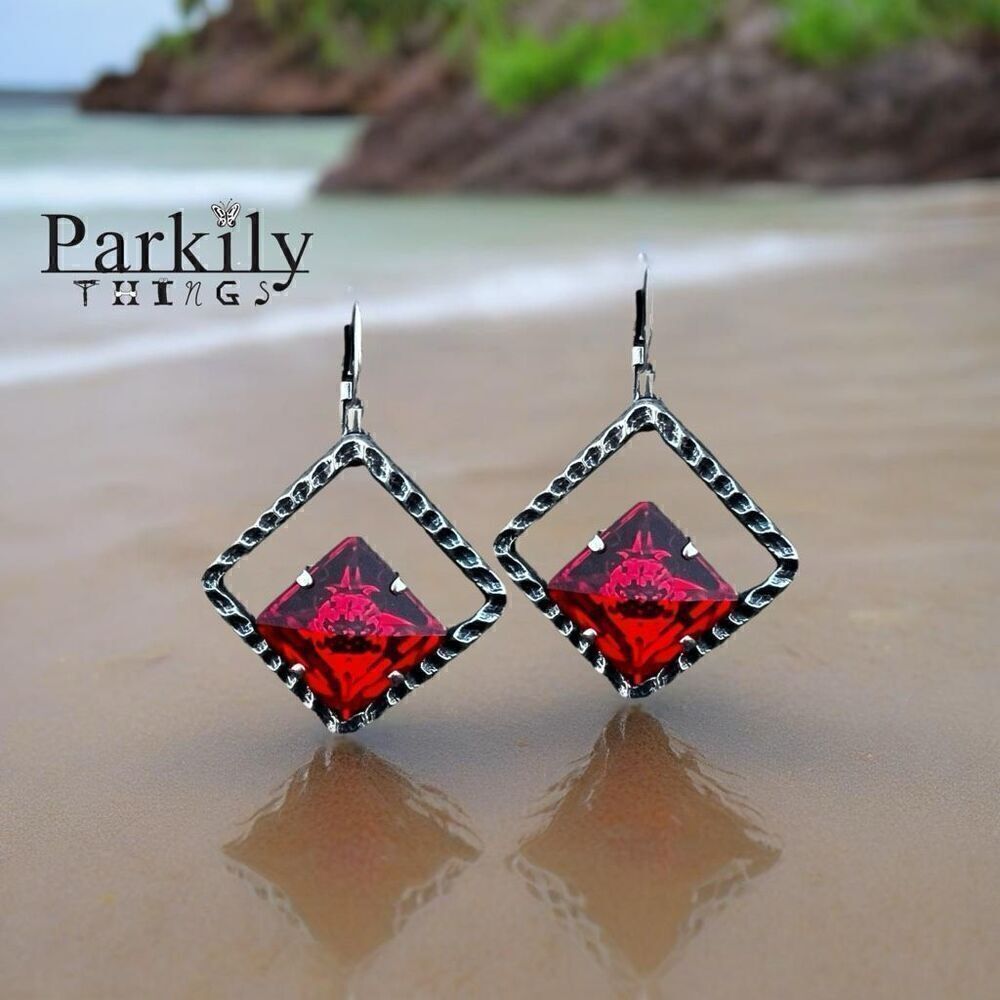 Handcrafted earrings with Swarovski crystal